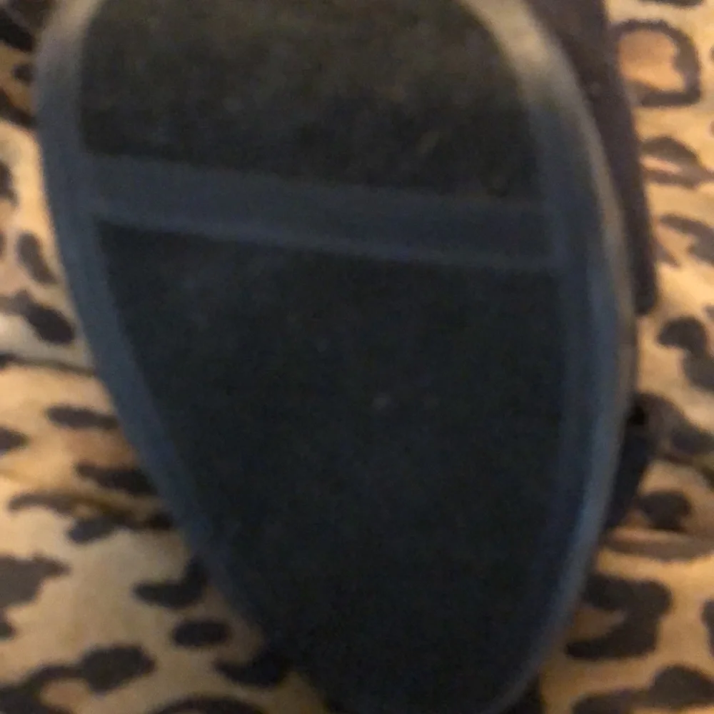 Sofia by Sofia Vargaro size 10 black platform heel faux suede reptile embossed